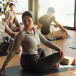 Ashtanga joga dla początkujących: jak wyglądają pierwsze zajęcia?
