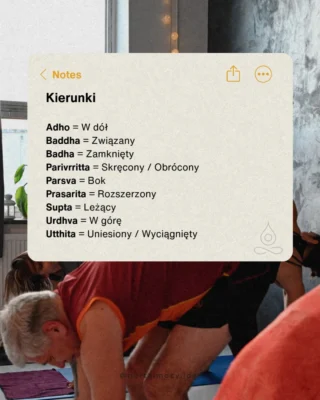 W nazwach asan często ukryte są wskazówki dotyczące kierunku ruchu.

Kiedy znasz te słowa, nazwa pozycji zaczyna działać jak instrukcja :) 

Adho Mukha prowadzi twarz w dół. Urdhva Mukha kieruje ją ku górze. Parivṛtta od razu zapowiada skręt.

To jeden z najpiękniejszych momentów w poznawaniu jogi kiedy nazwy przestają być obce, a zaczynają prowadzić ciało.

#sanskryt #jogadlakażdego #jogawroclaw