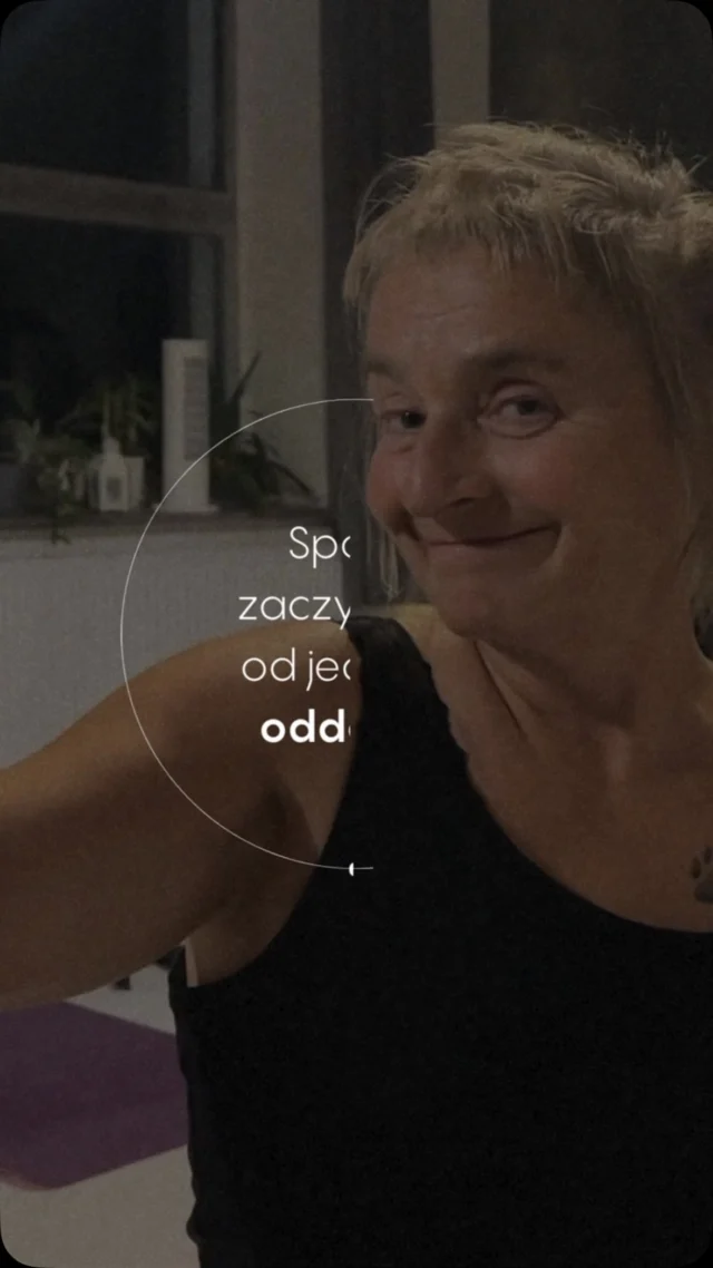 Spokój nie przychodzi z dnia na dzień - zaczyna się od jednego, świadomego oddechu.
Na macie uczymy się zatrzymać, poczuć ciało i wrócić do teraz. Czasem wystarczy jeden oddech, żeby zmienić cały dzień.

Zrób sobie dziś ten jeden oddech. Zasługujesz na chwilę spokoju. 🤍

#pranajama #oddech #joga #uważność #spokój yogalife mindfulness